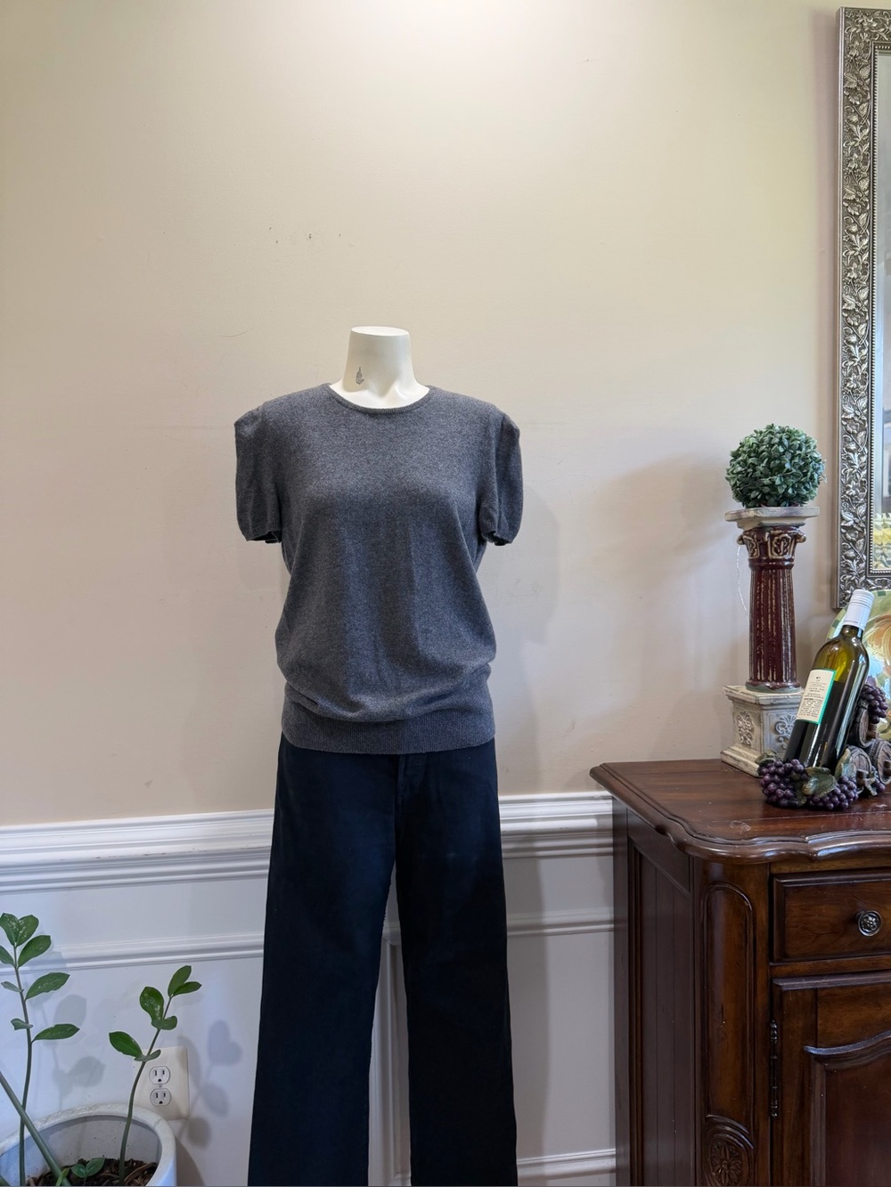 Cashmere By Bloomingdale Short-Sleeve Crewneck Sweater in Charcoal Gray